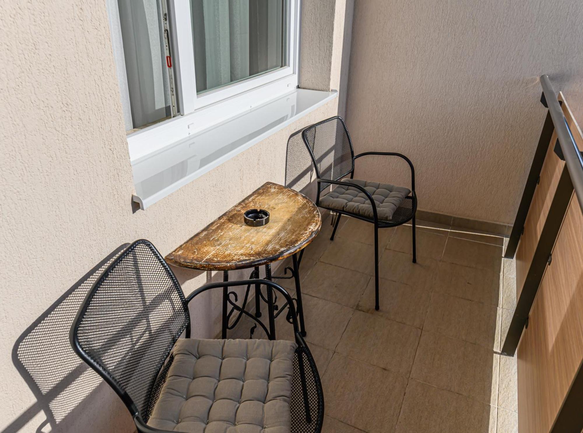 B-Holiday Luxury Apartments Urban Plaza Brasov Exterior photo