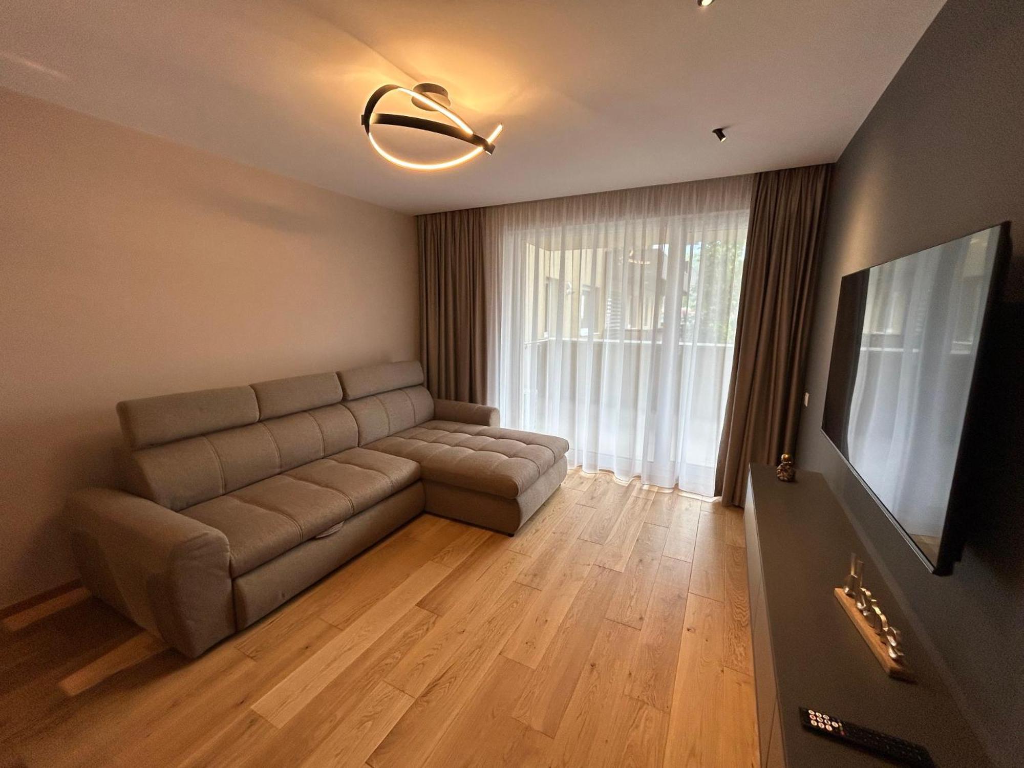 B-Holiday Luxury Apartments Urban Plaza Brasov Exterior photo